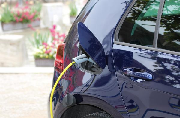 Schweiz bei Elektromobilität im europäischen Mittelfeld